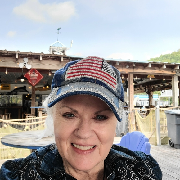 Meet your Posher, Kathy. - Picture 1 of 4